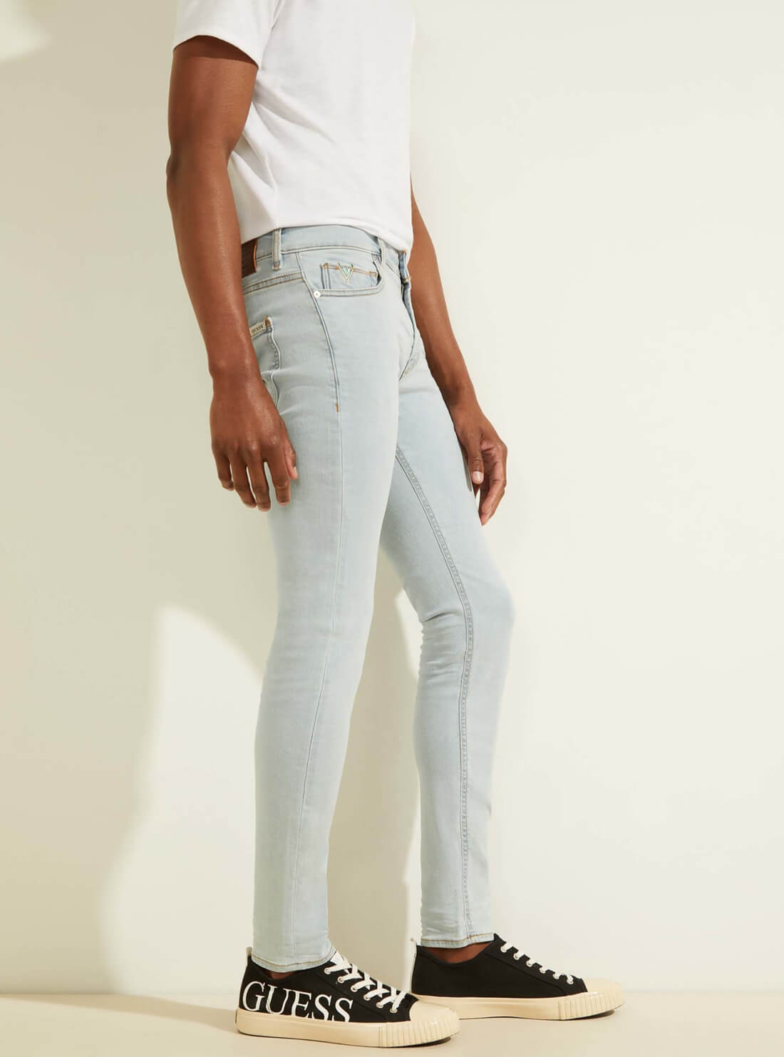 GUESS Mens Eco Low-Rise Super Skinny Denim Jeans in Light Wash M0YAN4R3UU0 Side View