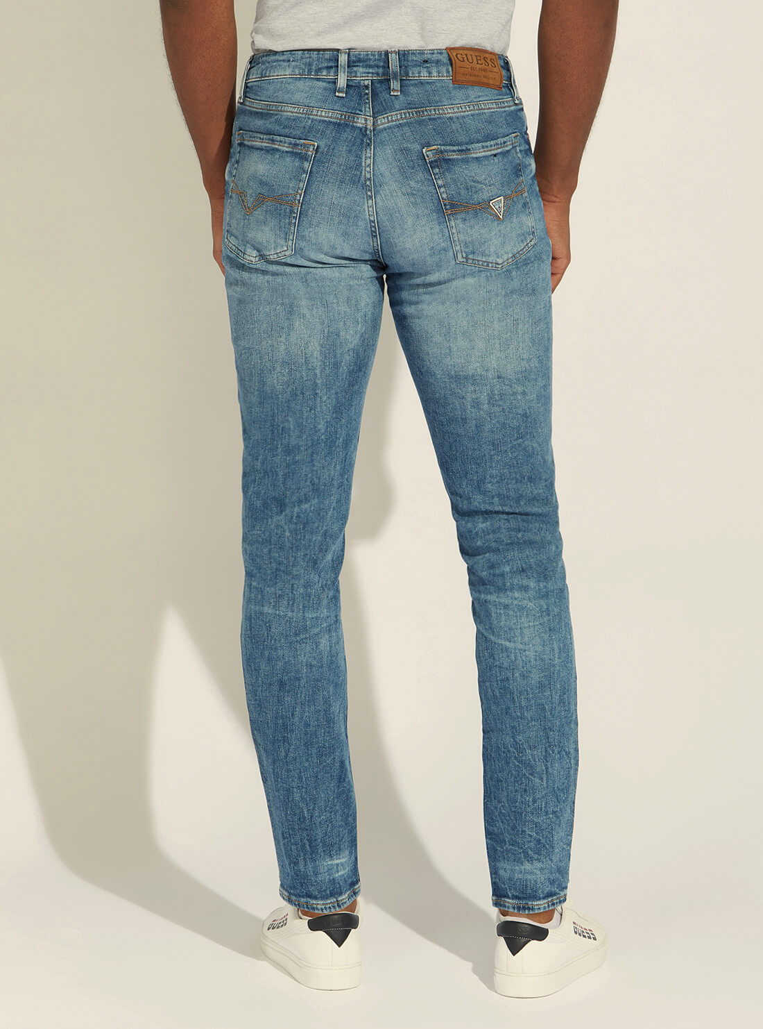 GUESS Mens Mid-Rise Slim Fit Drake Denim Jeans in Pearl Wash M2GA37D4ME2 Back Full View