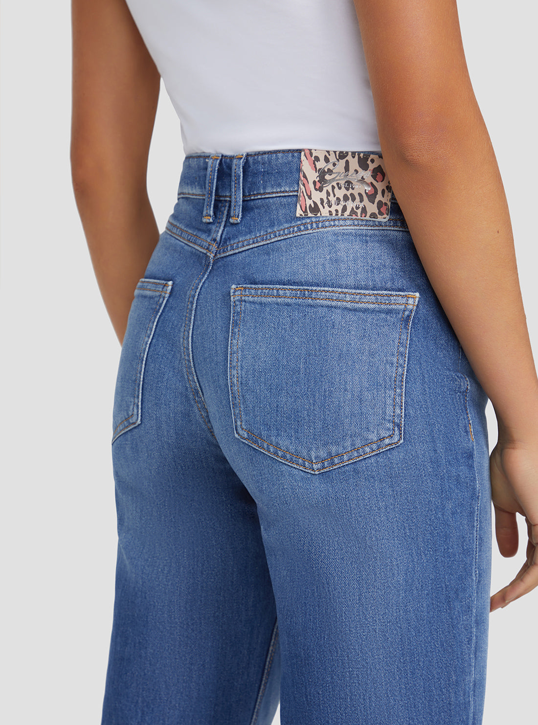 GUESS Women's Eco High-Rise 1981 Straight Denim Jeans In Focus Wash W3RA22D4WF1 Detail View