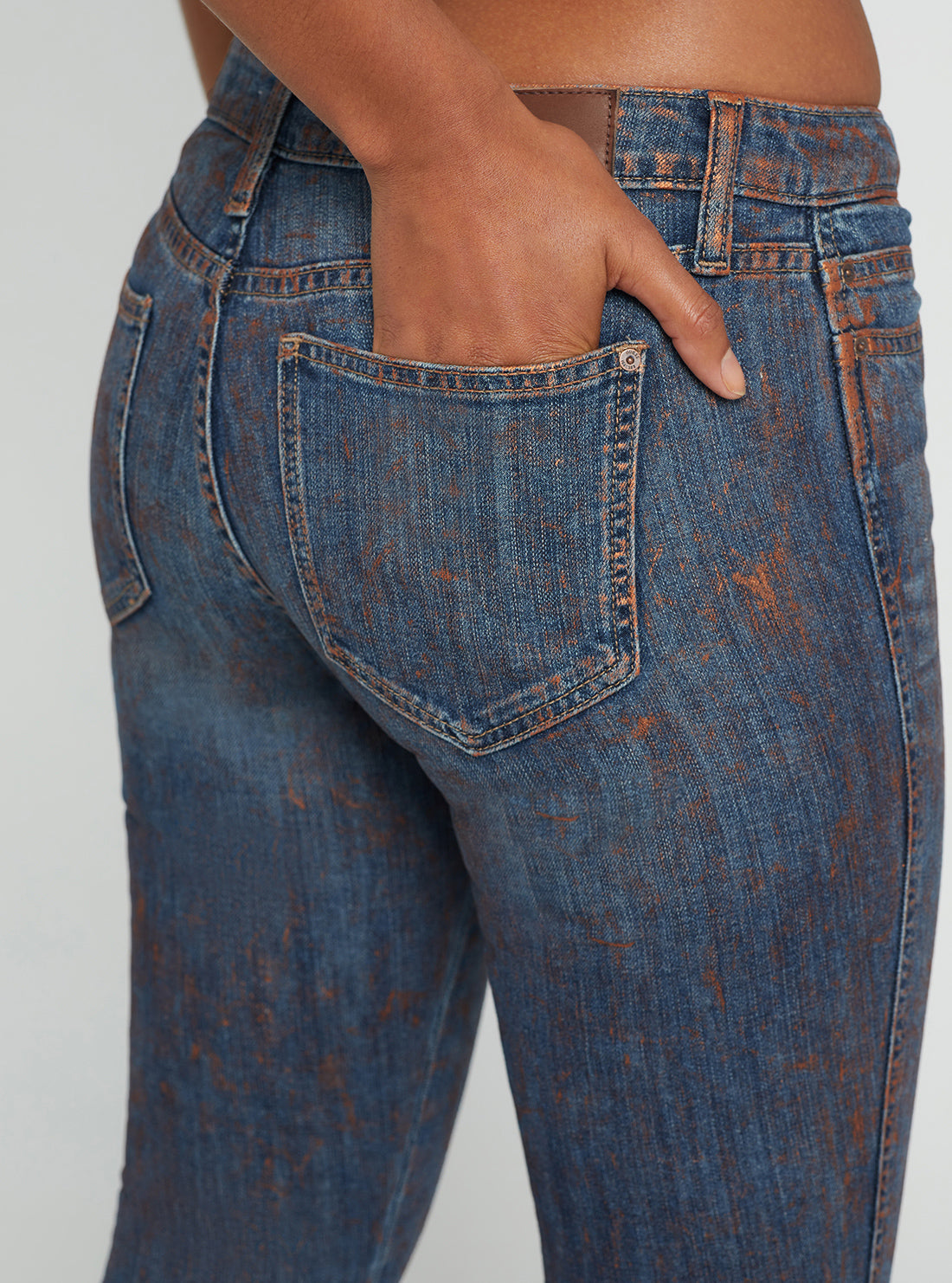GUESS Women's Low-Rise Power Skinny Denim Jeans In Hot Springs Wash W2BAB2D4VL0 Detail View