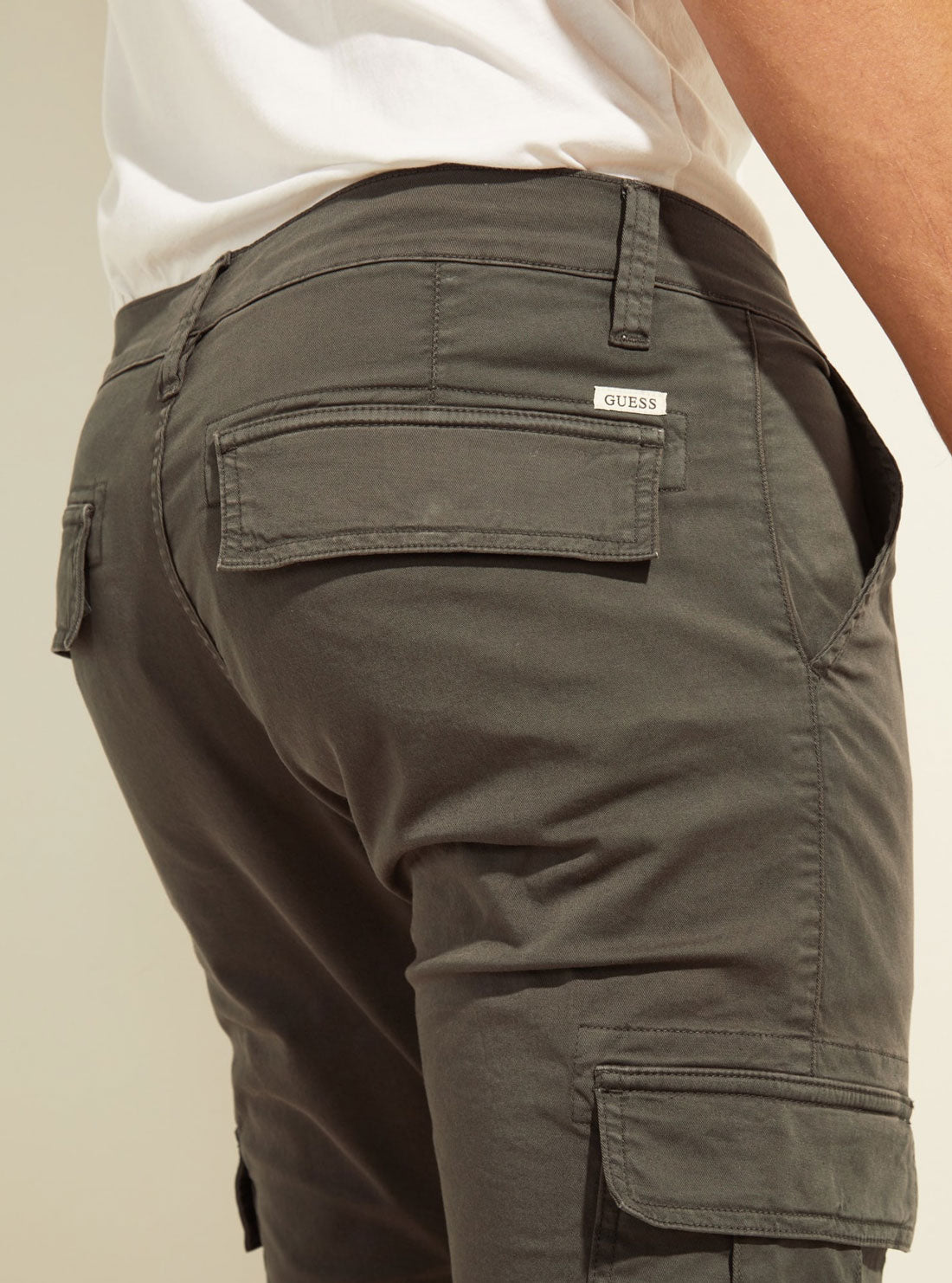 Green Mid-Rise Straight-Leg Lonta Cargo Pants | GUESS Men's Apparel | detail view