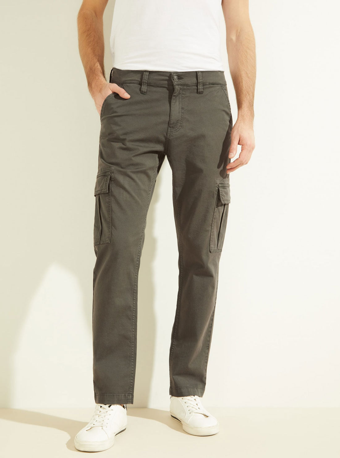 Green Mid-Rise Straight-Leg Lonta Cargo Pants | GUESS Men's Apparel | front view