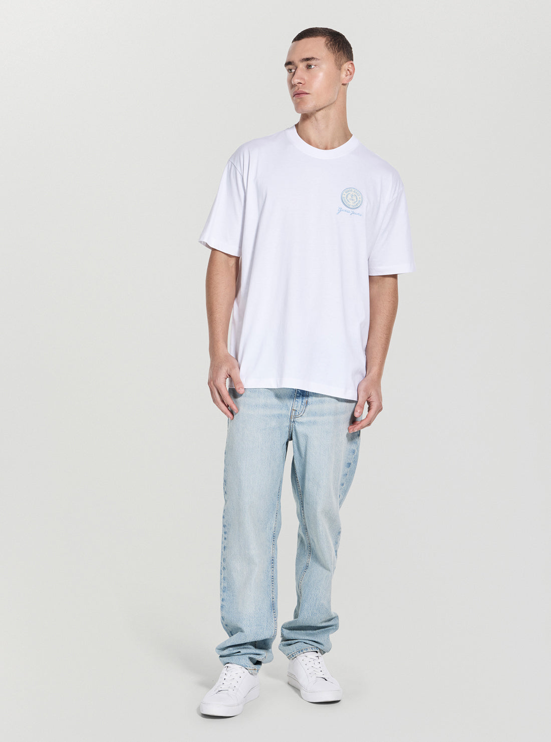 Guess Jeans White Oversized Embroidery Patch T-Shirt M5GI56K8FQ4 Full View_2