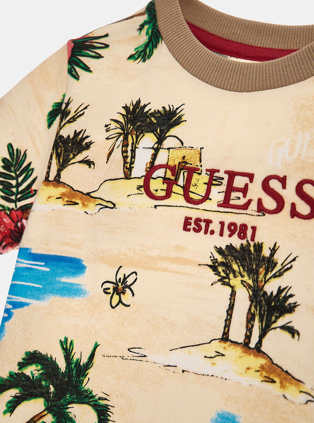 Beige Desert Print Logo T-Shirt | GUESS Kids | Detail view