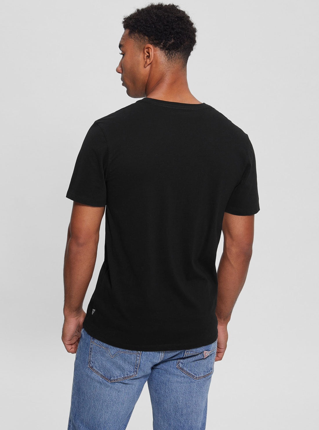 GUESS Men's Black Chain Logo T-Shirt M3RI68KBDK0 Back View