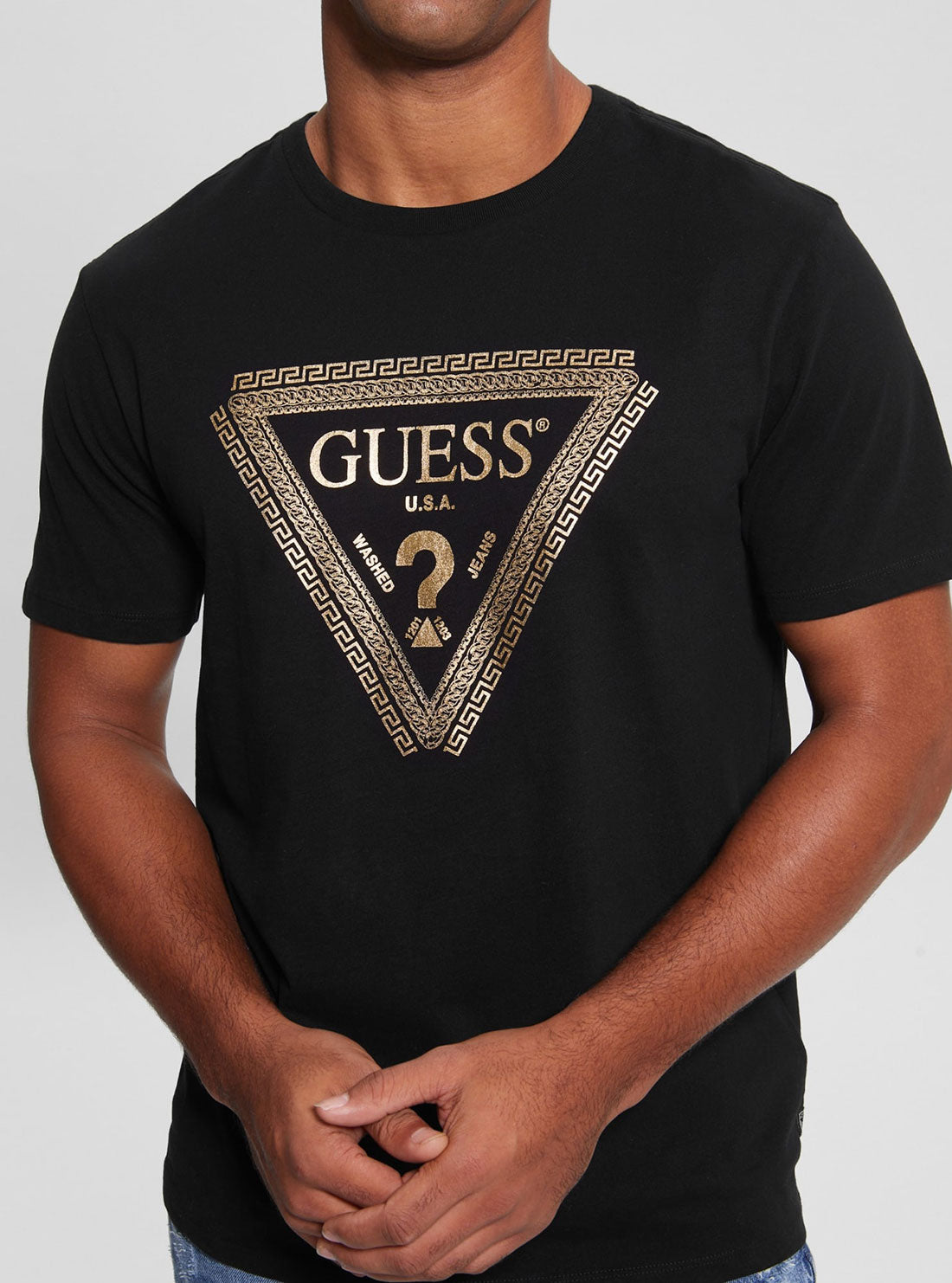 GUESS Men's Black Chain Logo T-Shirt M3RI68KBDK0 Detail View