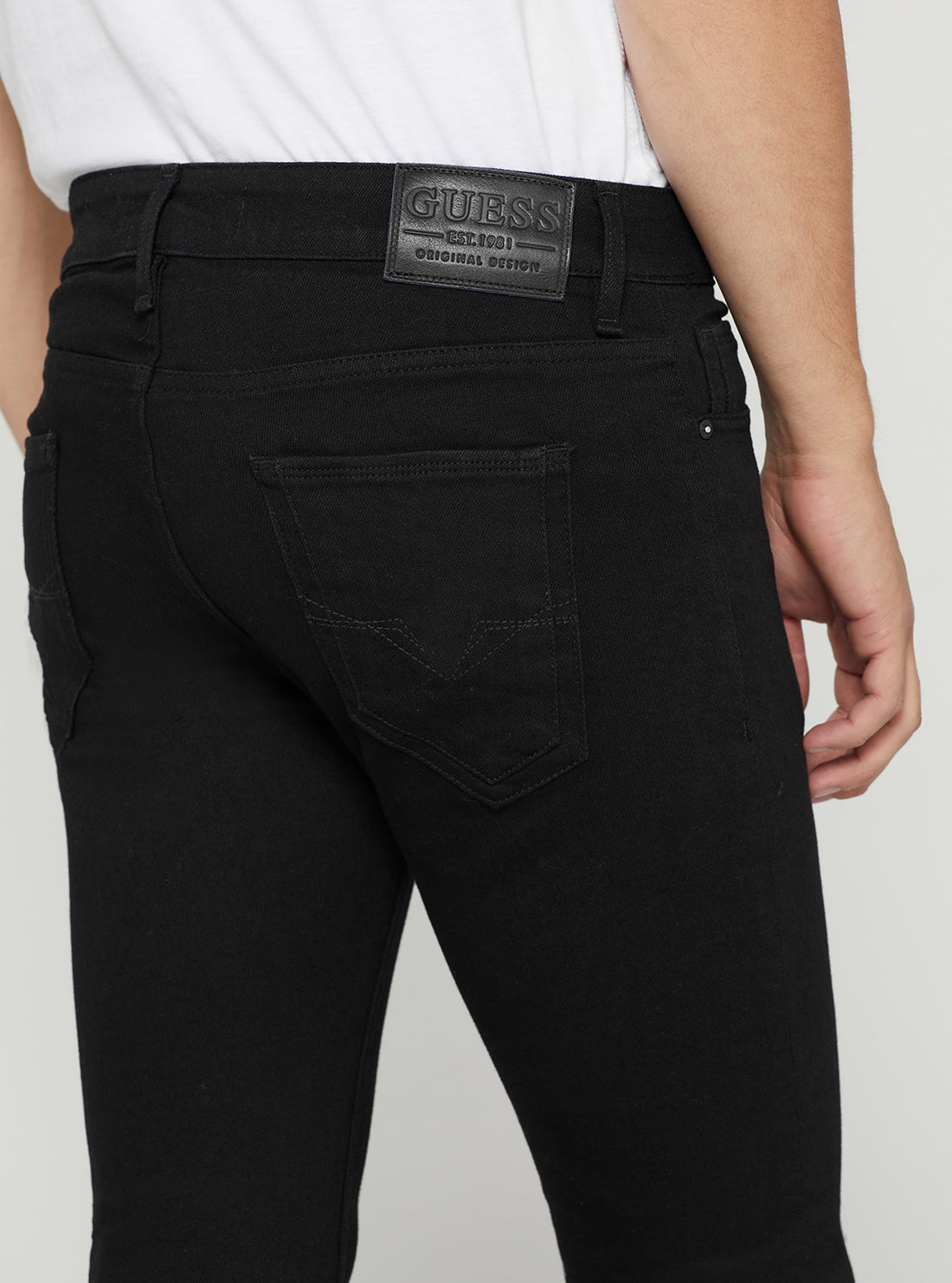 GUESS Men's Eco Low-Rise Skinny Miami Denim Jeans in Carry Black Wash M2YAN1D4Q51 Detail View