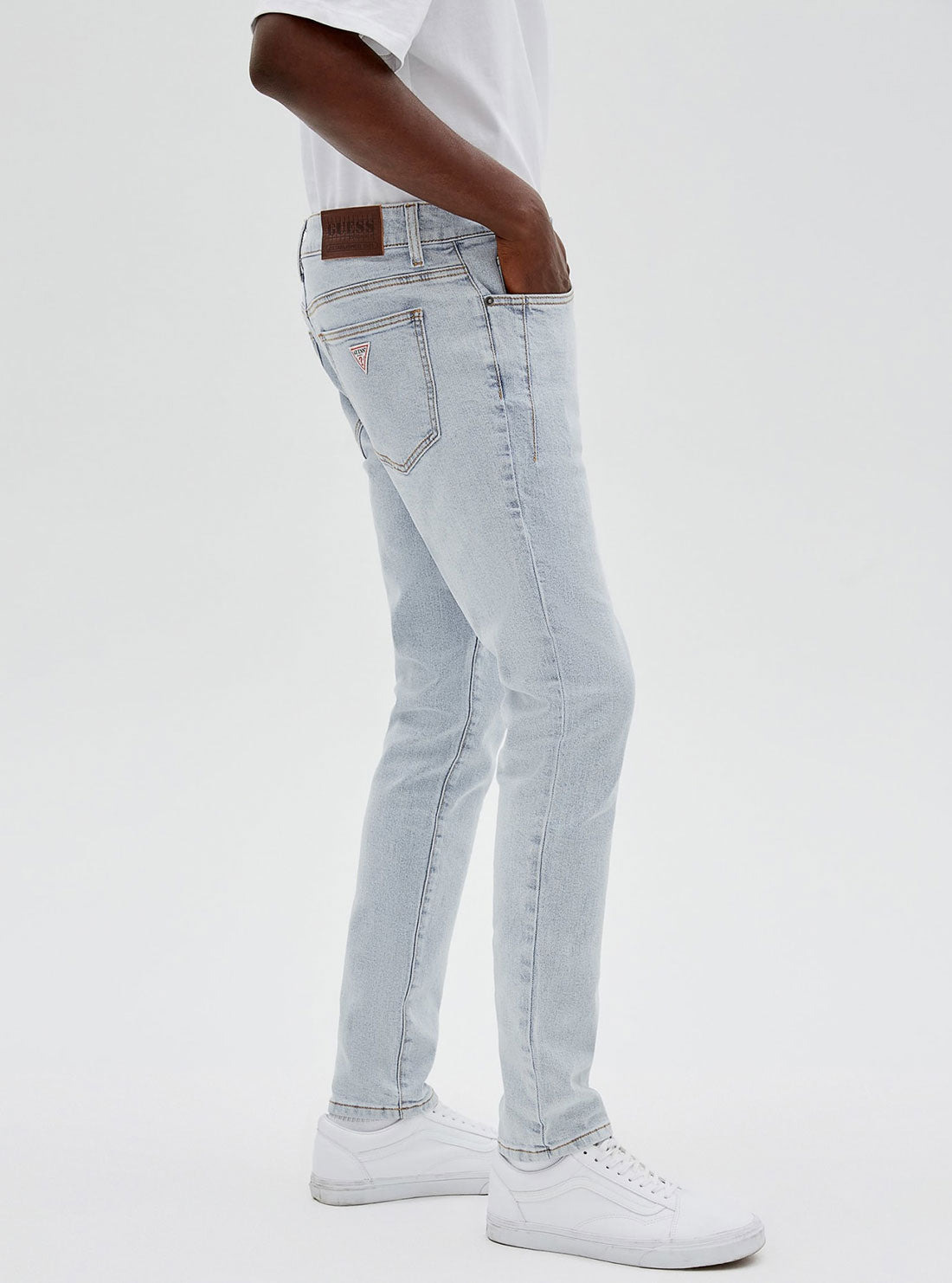 Guess Originals Mid-Rise Skinny Denim Jeans In Osborn Light Wash