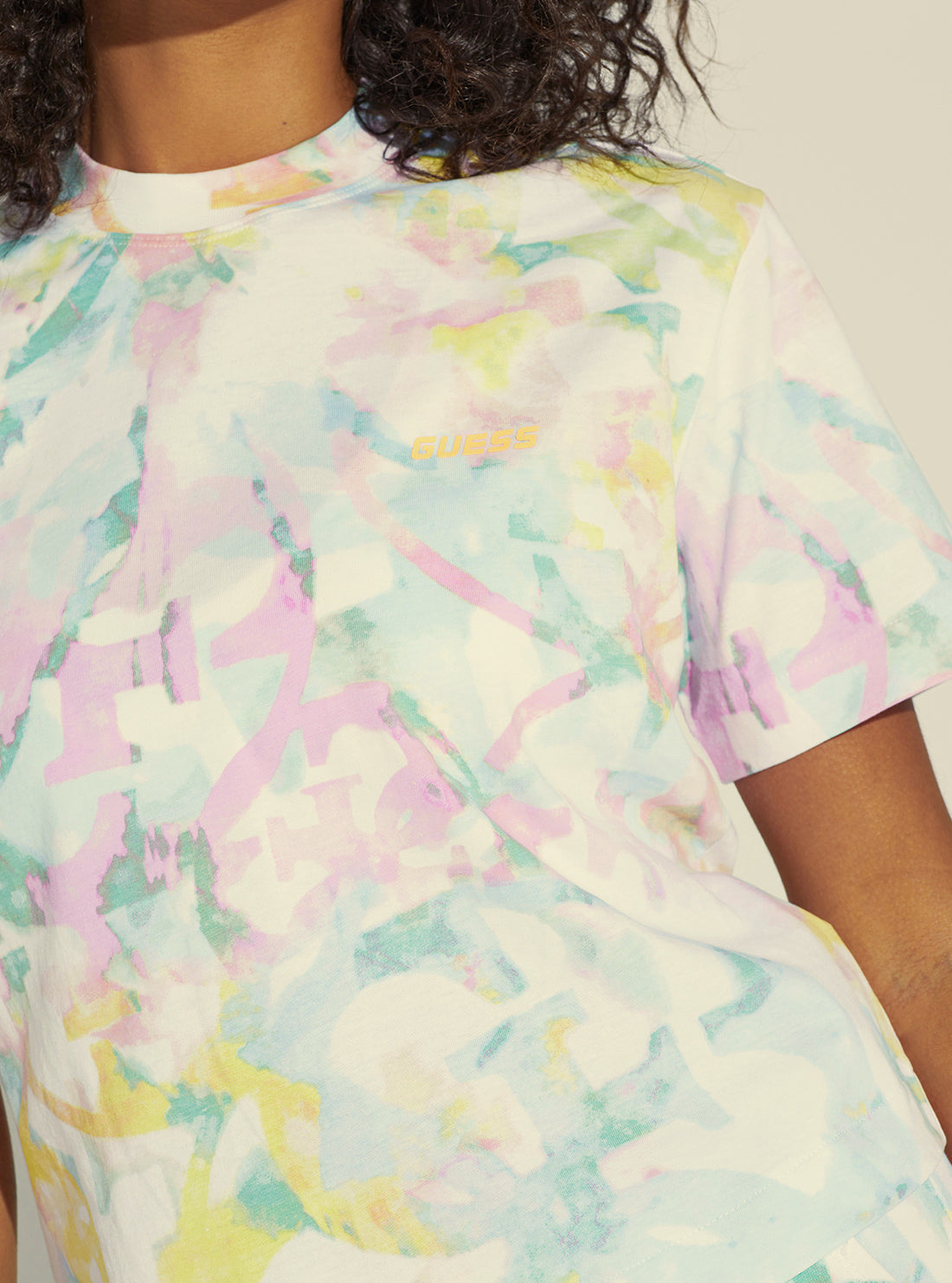 GUESS Women's Eco Dye Pop Ashleigh Active T-Shirt V2YI00I3Z11 Detail View