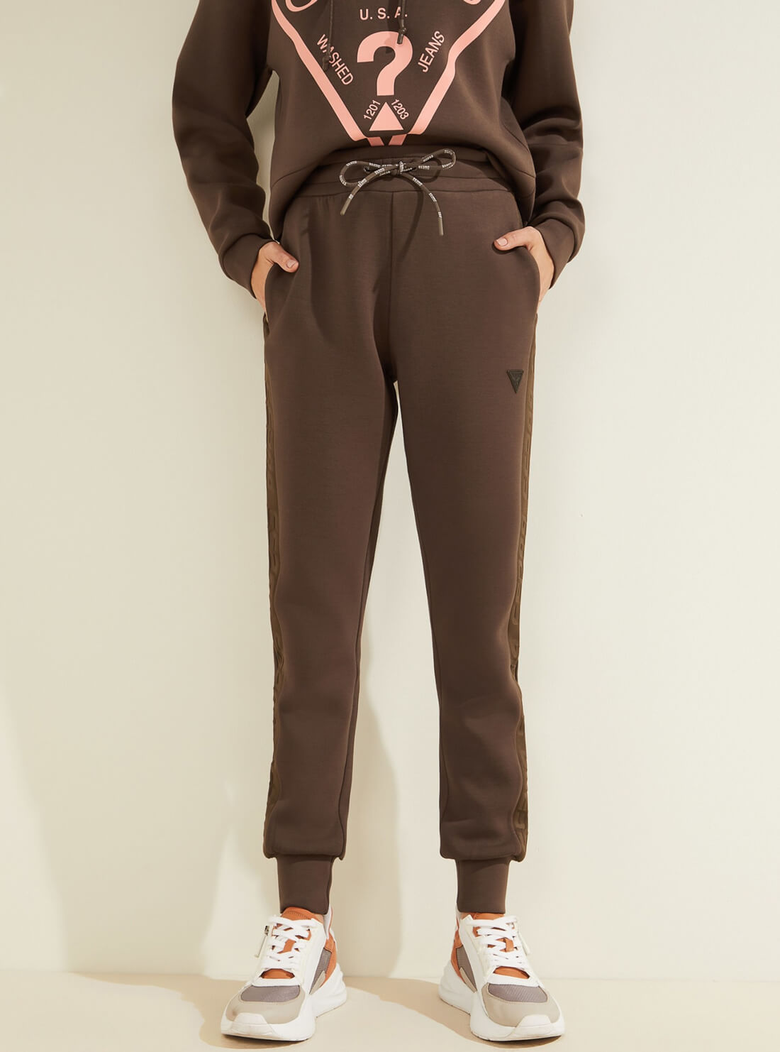 GUESS Womens  Eco Brown Allie Active Scuba Jogger Pants V2RB02KAMN2 Front View