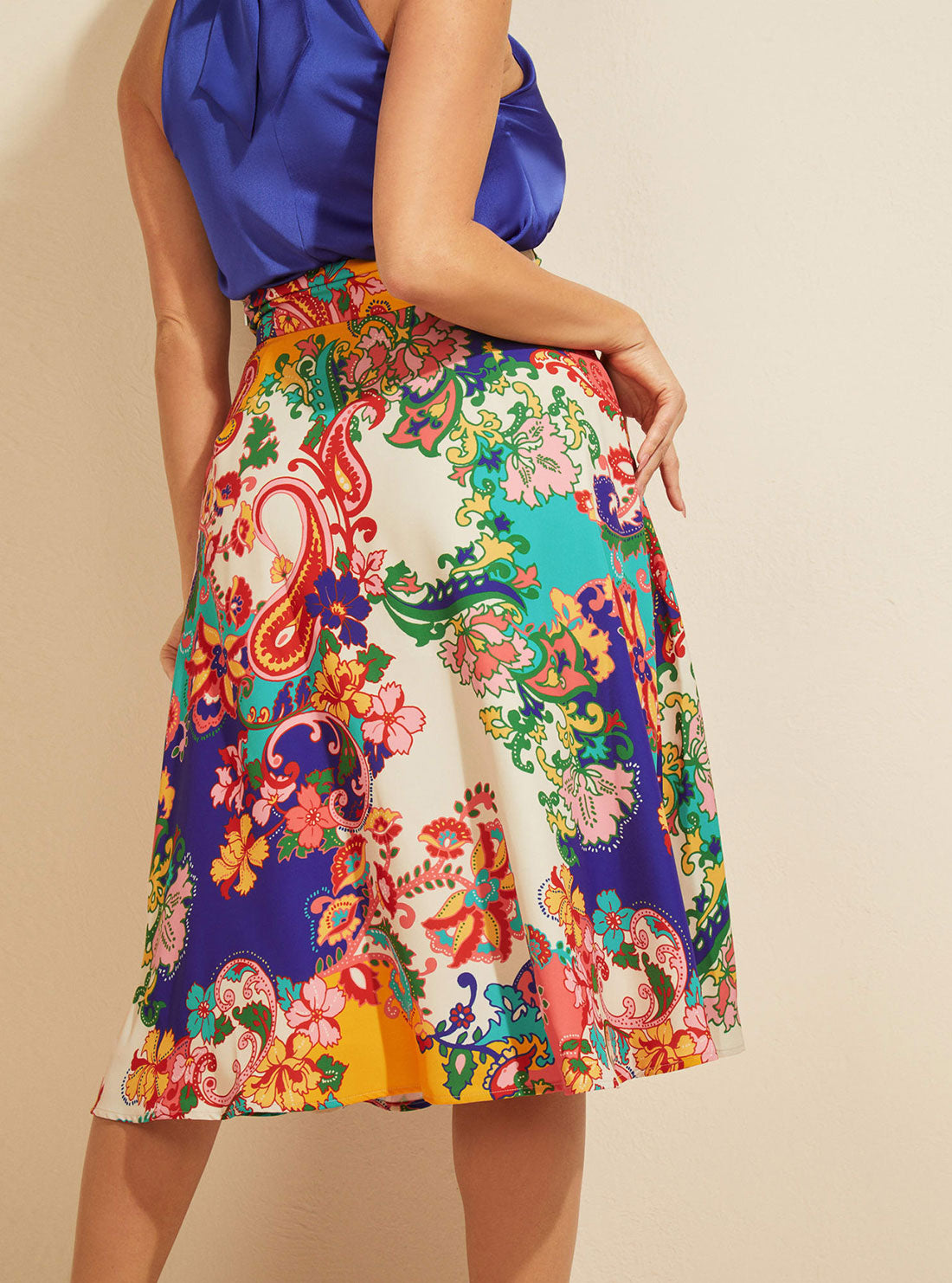 GUESS Women's Marciano Print Blissful Paisley Fanny Midi Skirt 2GGD079526Z Back View